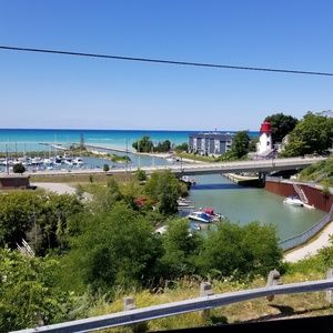 Meet your Posher, Alicia